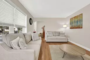 1019 Glenview Ave, Wauwatosa, WI 53213 - Photo 5
