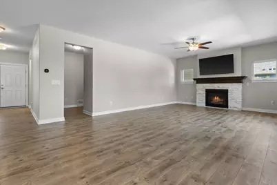 4725  Copper Leaf Blvd, Racine, WI 53403 - Photo 3