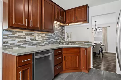 111  Virginia St, Racine, WI 53405 - Photo 13