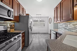 111 Virginia St, Racine, WI 53405 - Photo 11