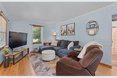 W167N8494  Theodore Ave, Menomonee Falls, WI 53051 - Photo 5