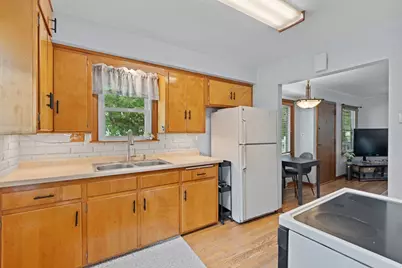 W167N8494  Theodore Ave, Menomonee Falls, WI 53051 - Photo 7