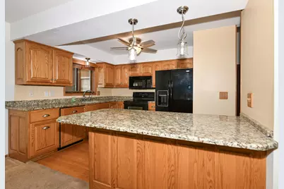 W270N6983  Woodland Oaks Dr, Lisbon, WI 53089 - Photo 11