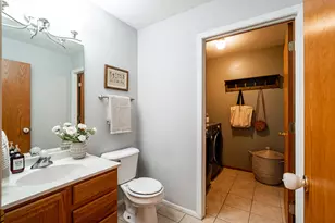 2304 Brookstone Ln, Waukesha, WI 53188 - Photo 19