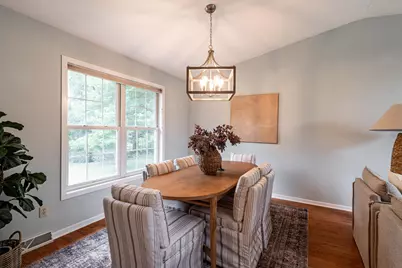 2304  Brookstone Ln, Waukesha, WI 53188 - Photo 7