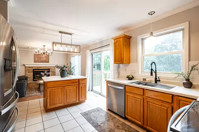 2304  Brookstone Ln, Waukesha, WI 53188 - Photo 9