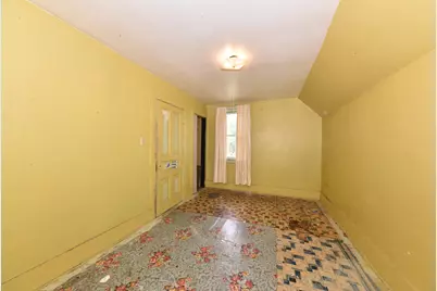 3063 S 8th St, Milwaukee, WI 53215 - Photo 11