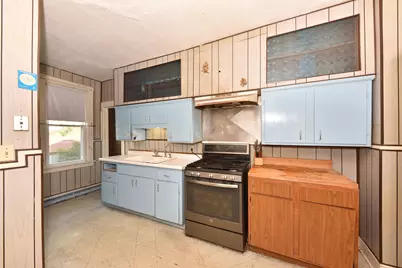3063 S 8th St, Milwaukee, WI 53215 - Photo 15