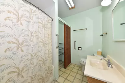 3063 S 8th St, Milwaukee, WI 53215 - Photo 9