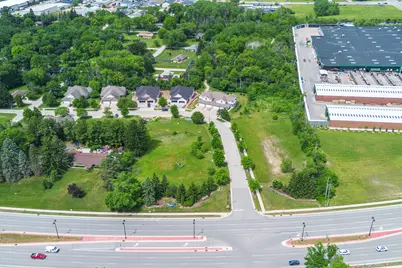 6751 S Prairiewood Ln #6749, Franklin, WI 53132 - Photo 5