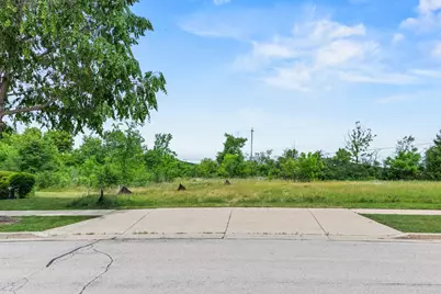 6751 S Prairiewood Ln #6749, Franklin, WI 53132 - Photo 13