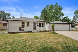 2421 W Bridge St, Milwaukee, WI 53221 - Photo 27