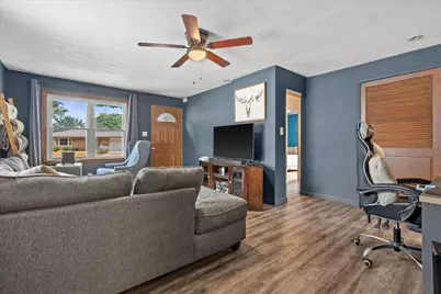 2421 W Bridge St, Milwaukee, WI 53221 - Photo 5