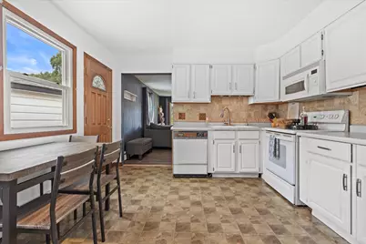 2421 W Bridge St, Milwaukee, WI 53221 - Photo 15