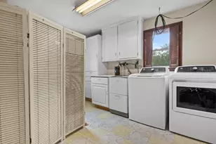 2421 W Bridge St, Milwaukee, WI 53221 - Photo 11