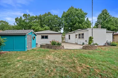 2421 W Bridge St, Milwaukee, WI 53221 - Photo 21