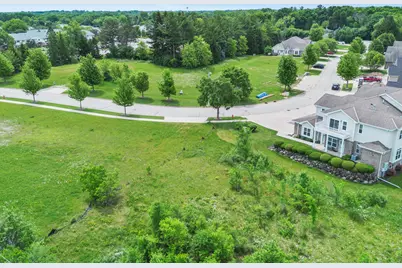 6741 S Prairiewood Ln #6743, Franklin, WI 53132 - Photo 7