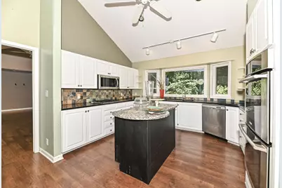 3554  Cranberry Ln, Racine, WI 53404 - Photo 7