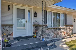 W6973 Kenyon Rd, Byron, WI 53065 - Photo 7
