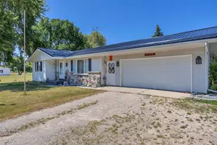 W6973 Kenyon Rd, Byron, WI 53065 - Photo 3