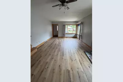 2712 S 10th St, Sheboygan, WI 53081 - Photo 11