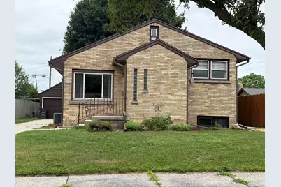 2712 S 10th St, Sheboygan, WI 53081 - Photo 1