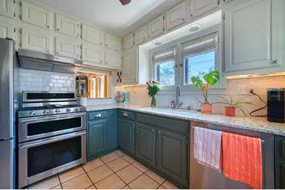 426 N 70th St, Wauwatosa, WI 53213 - Photo 11