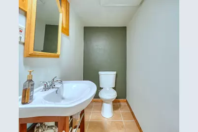 426 N 70th St, Wauwatosa, WI 53213 - Photo 37