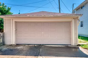 426 N 70th St, Wauwatosa, WI 53213 - Photo 5