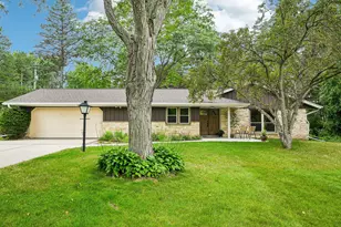 1389 Glenbrook Dr, Cedarburg, WI 53012 - Photo 1