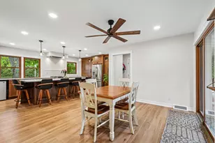 1389 Glenbrook Dr, Cedarburg, WI 53012 - Photo 7