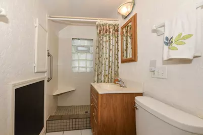 4915 W Woodlawn Ct, Milwaukee, WI 53208 - Photo 31
