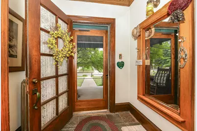 4915 W Woodlawn Ct, Milwaukee, WI 53208 - Photo 5