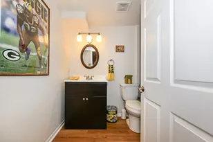 4915 W Woodlawn Ct, Milwaukee, WI 53208 - Photo 33