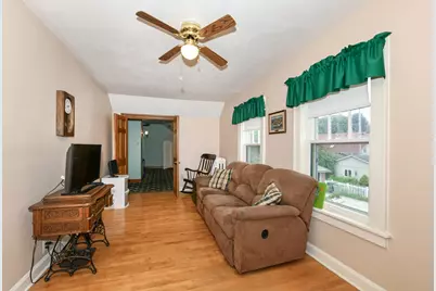 4915 W Woodlawn Ct, Milwaukee, WI 53208 - Photo 25