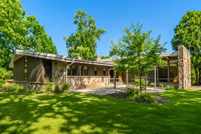 9200 N Tennyson Dr, Bayside, WI 53217 - Photo 19