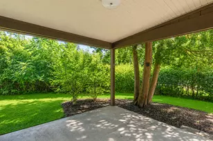 9200 N Tennyson Dr, Bayside, WI 53217 - Photo 27