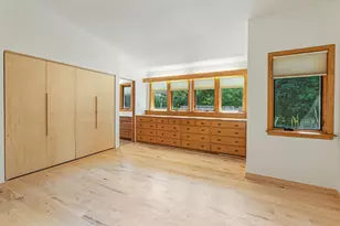 9200 N Tennyson Dr, Bayside, WI 53217 - Photo 17