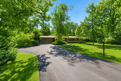 9200 N Tennyson Dr, Bayside, WI 53217 - Photo 25
