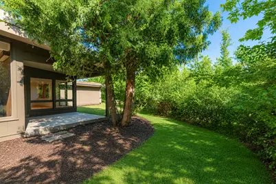 9200 N Tennyson Dr, Bayside, WI 53217 - Photo 21
