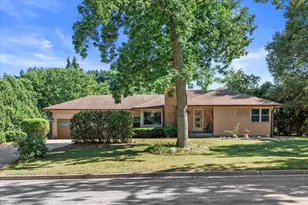 11825 W Elmhurst Pkwy, Wauwatosa, WI 53226 - Photo 37