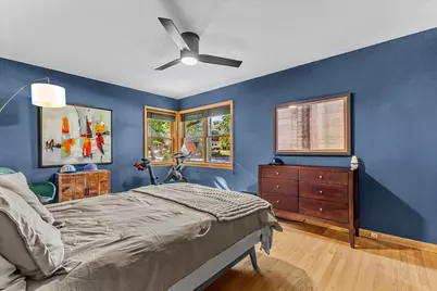 11825 W Elmhurst Pkwy, Wauwatosa, WI 53226 - Photo 13