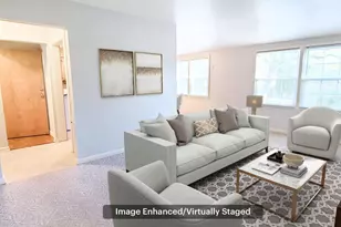 9715 W Wisconsin Ave, Wauwatosa, WI 53226 - Photo 21