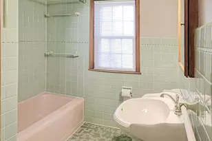 9715 W Wisconsin Ave, Wauwatosa, WI 53226 - Photo 17