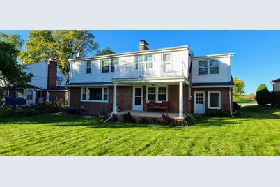 9715 W Wisconsin Ave, Wauwatosa, WI 53226 - Photo 3