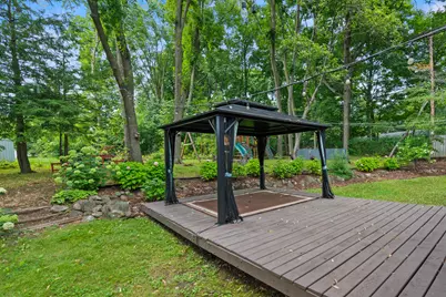 6589 N Crestwood Dr, Glendale, WI 53209 - Photo 33