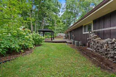 6589 N Crestwood Dr, Glendale, WI 53209 - Photo 35