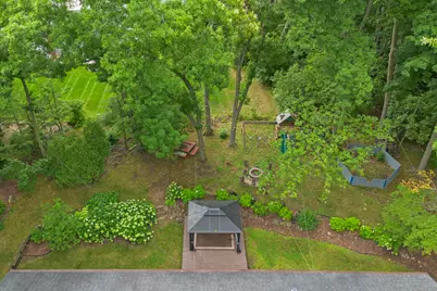 6589 N Crestwood Dr, Glendale, WI 53209 - Photo 37