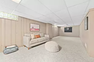 6816 Cedar St, Wauwatosa, WI 53213 - Photo 25