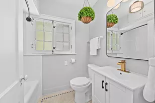 6816 Cedar St, Wauwatosa, WI 53213 - Photo 15